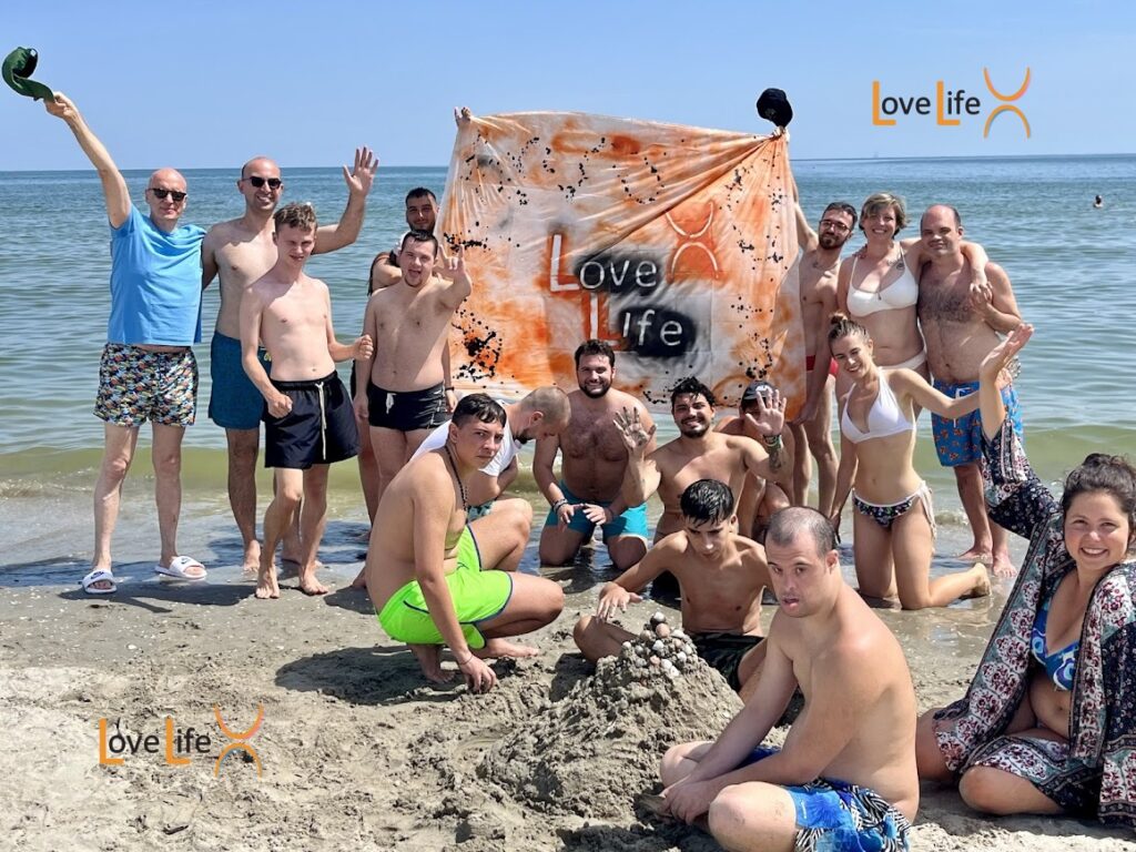 Celebrazione della nuova bandiera - Loving Summer Camp - Cervia, 2024